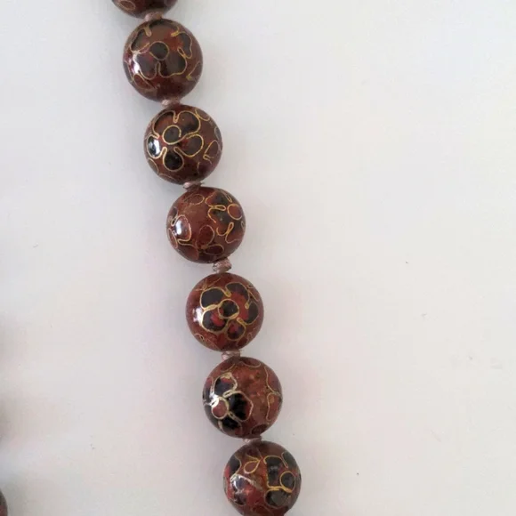Beaded necklace - Picture 3 of 6